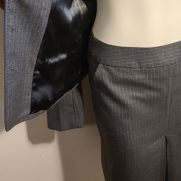 RW & Company pinstriped wool blend skirt suit - Picture 3 of 13